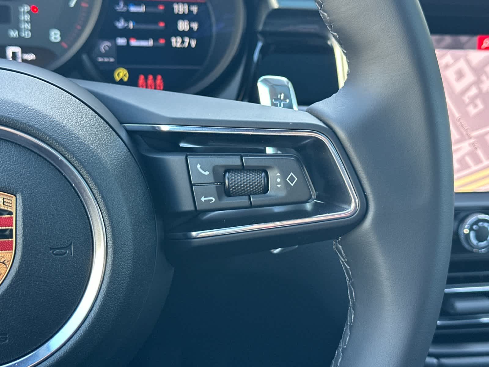 2026 Porsche Macan AWD