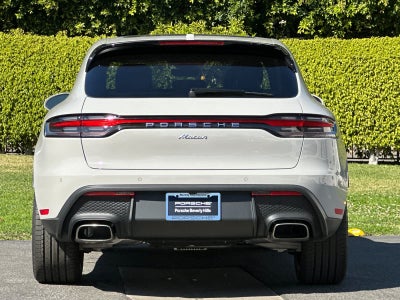 2026 Porsche Macan AWD