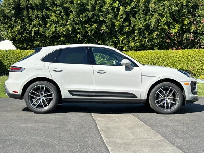 2026 Porsche Macan AWD