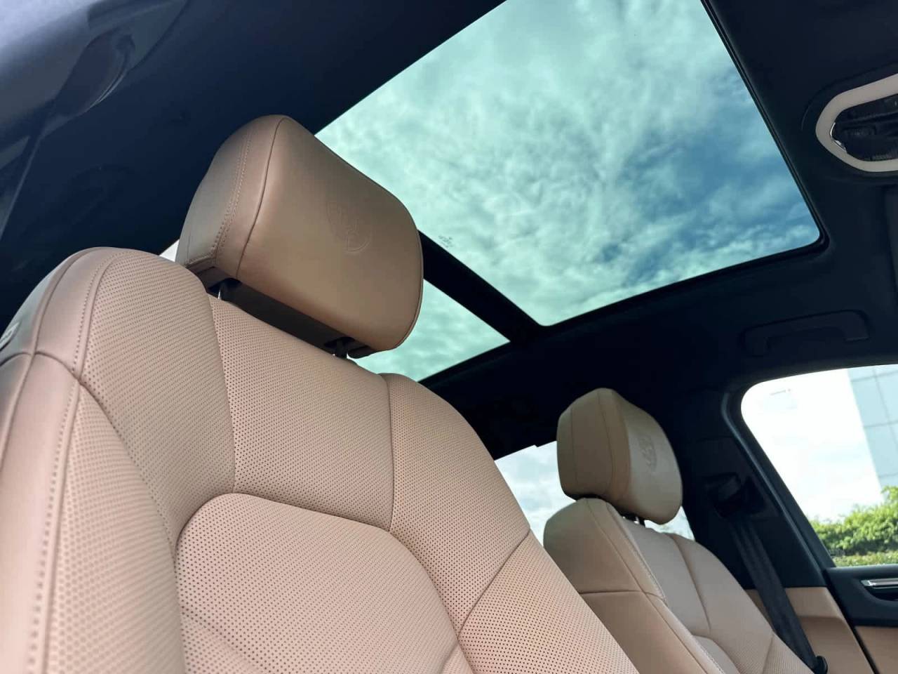 2026 Porsche Macan Base