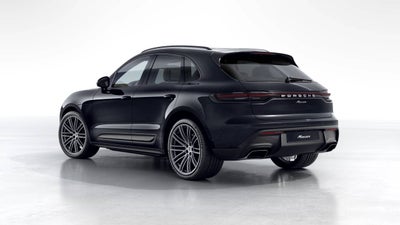 2026 Porsche Macan AWD