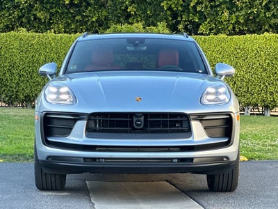 2026 Porsche Macan Base