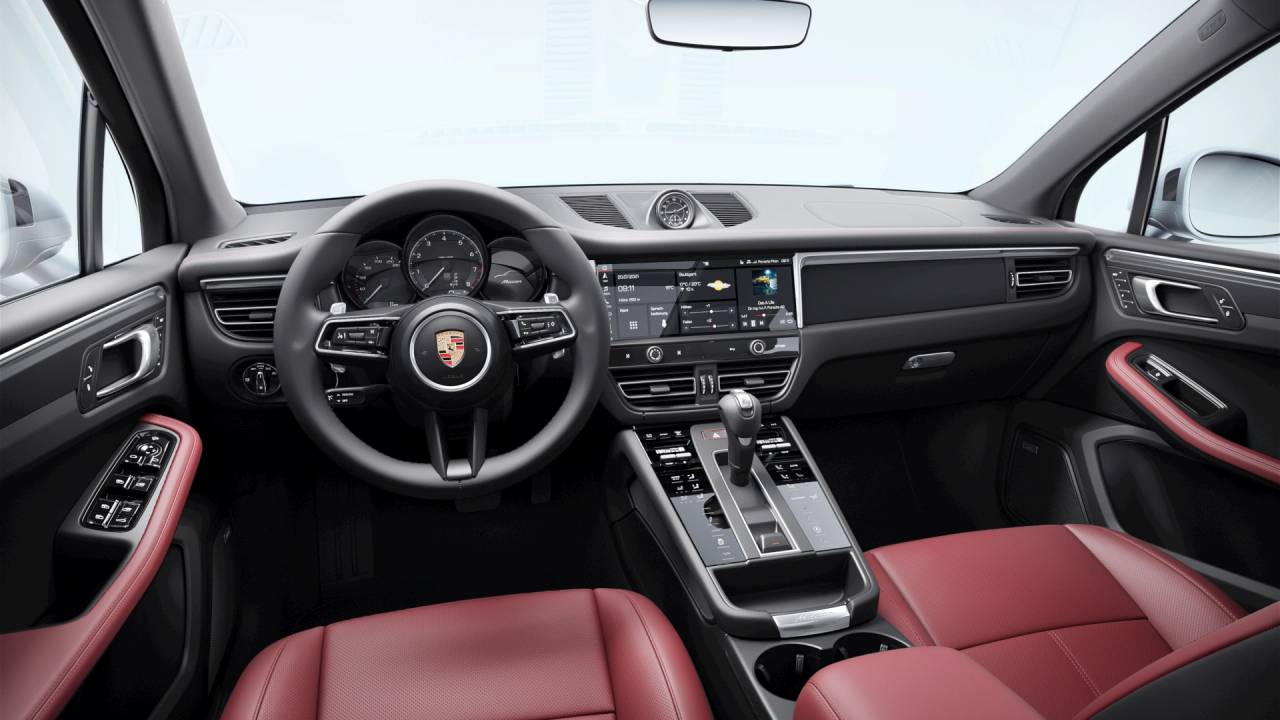 2026 Porsche Macan AWD