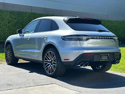 2026 Porsche Macan Base