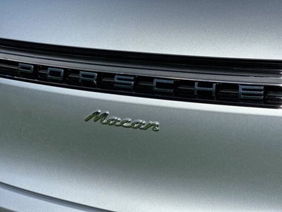2026 Porsche Macan Base