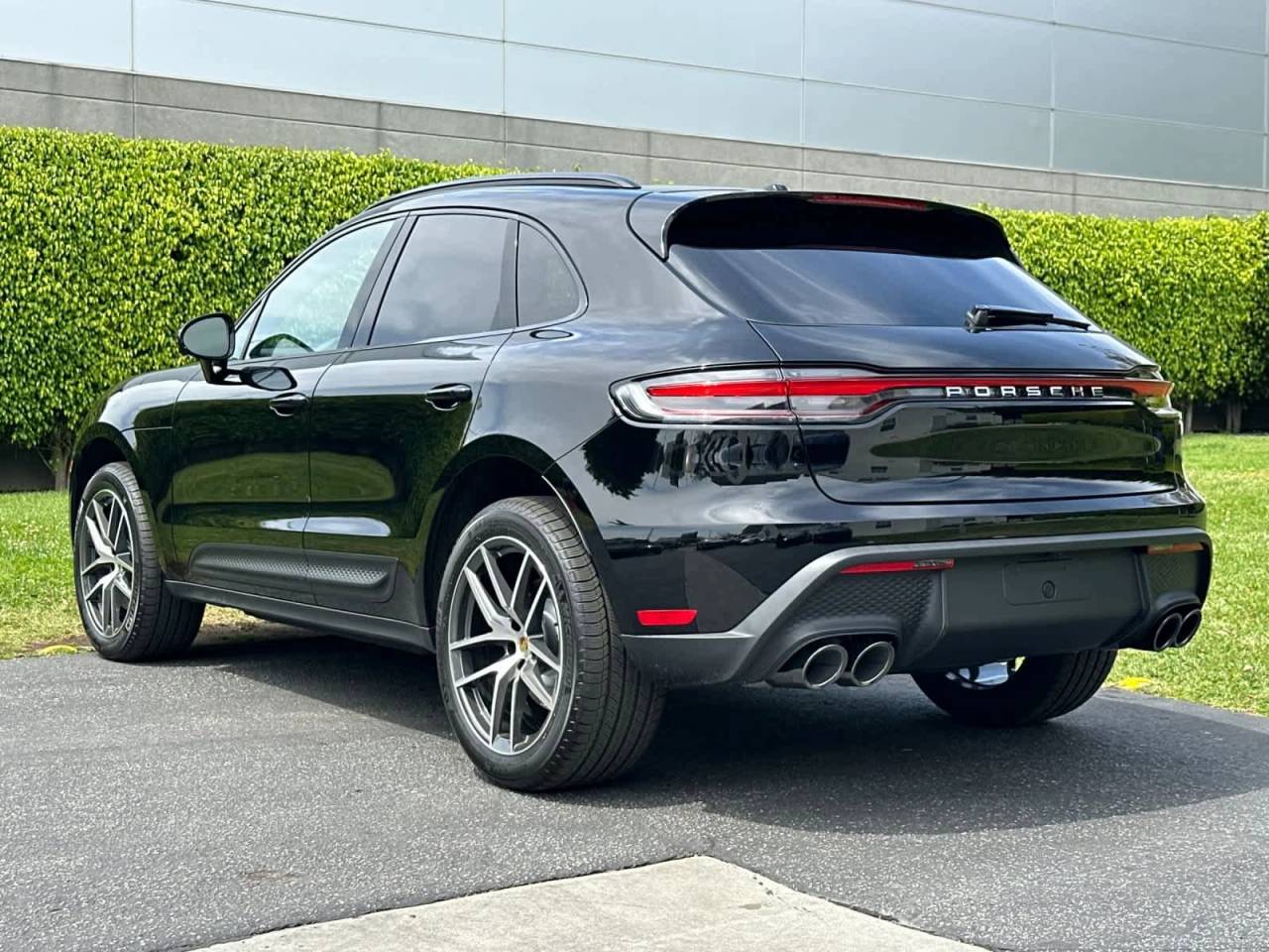 2026 Porsche Macan Base