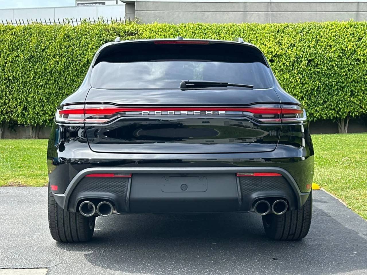 2026 Porsche Macan Base