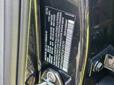 2026 Porsche Macan Base