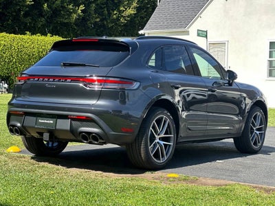 2026 Porsche Macan Base