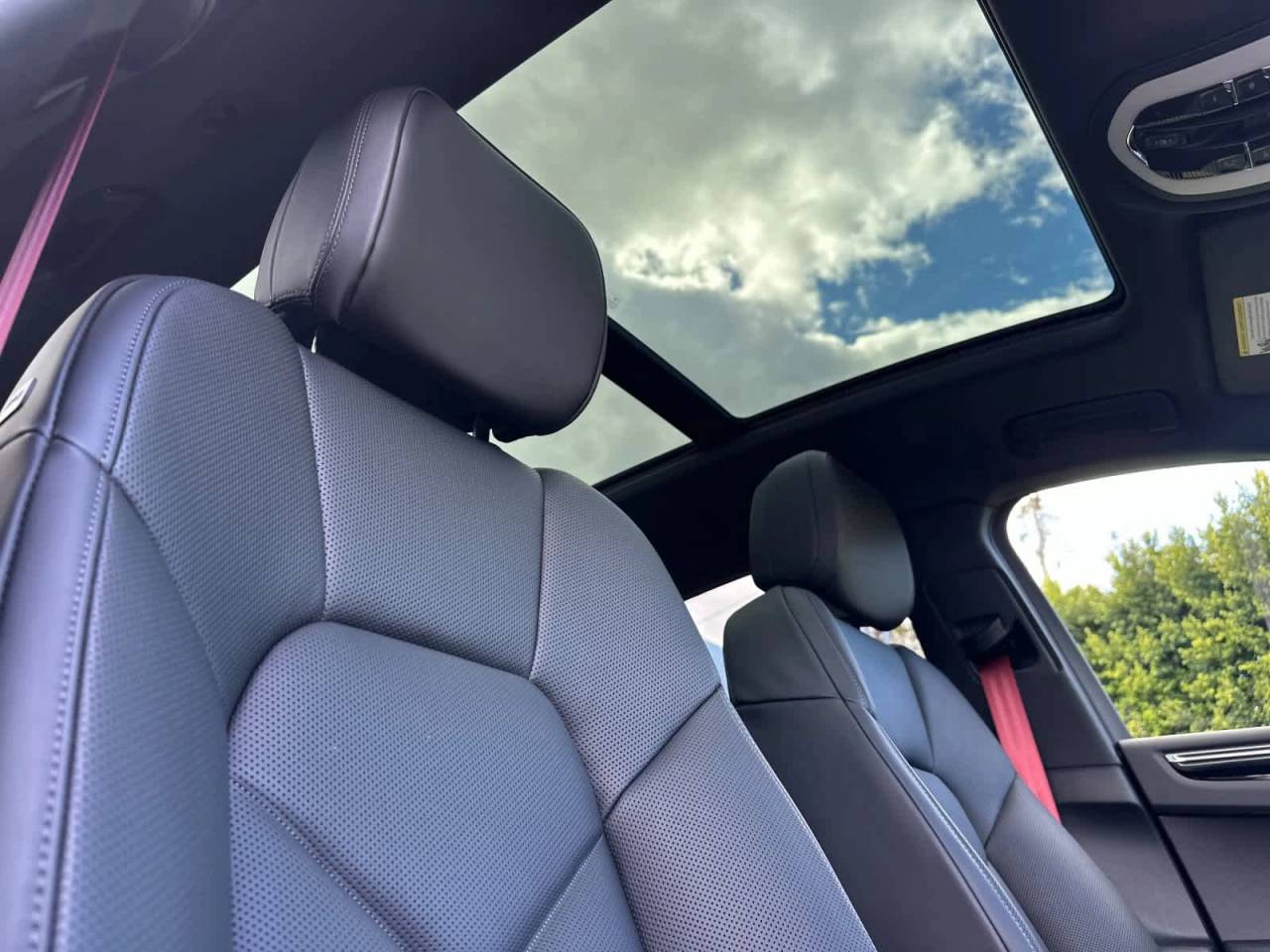 2026 Porsche Macan Base