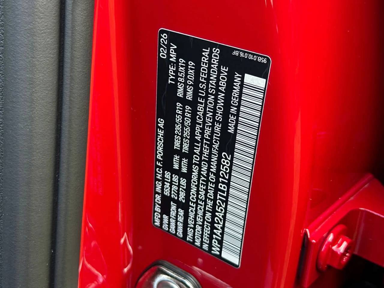 2026 Porsche Macan Base