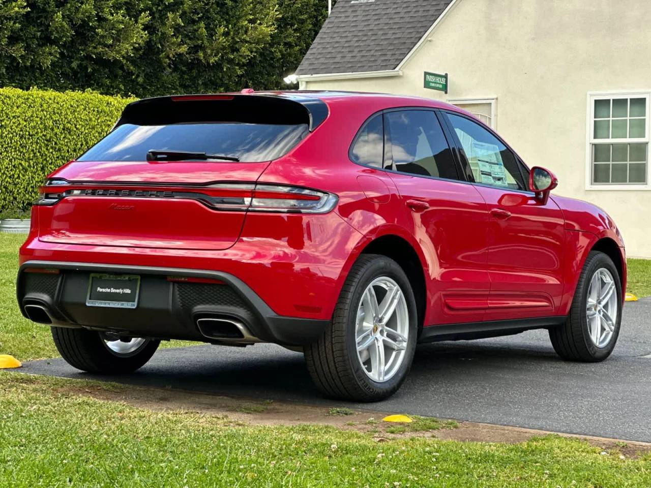 2026 Porsche Macan Base