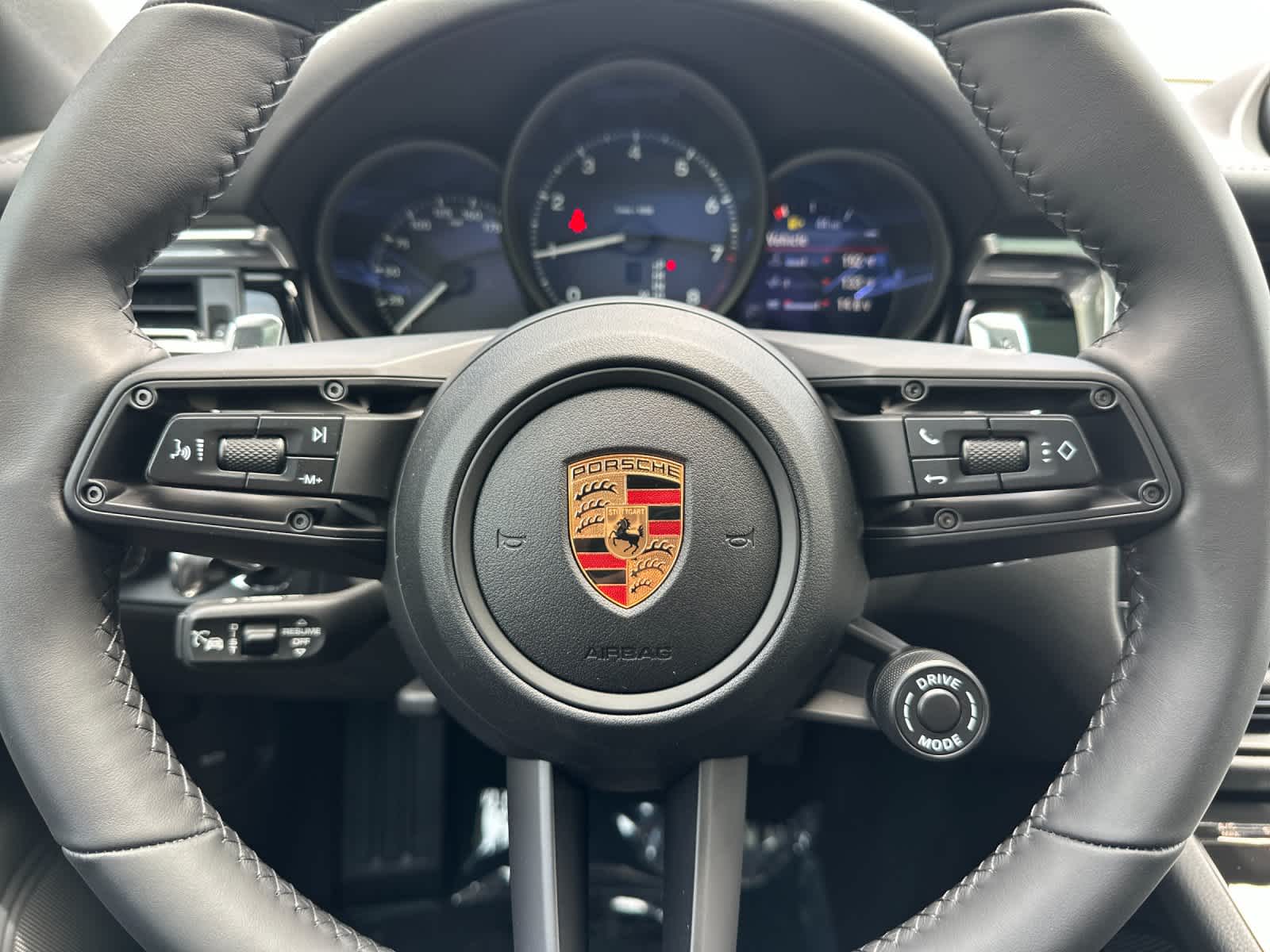 2026 Porsche Macan Base