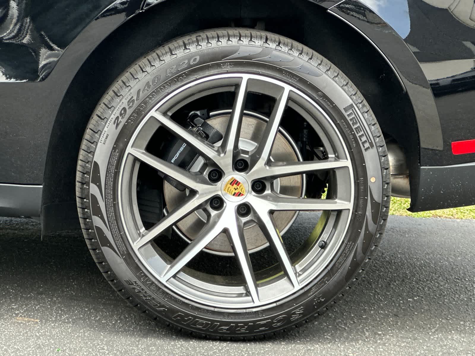 2026 Porsche Macan Base