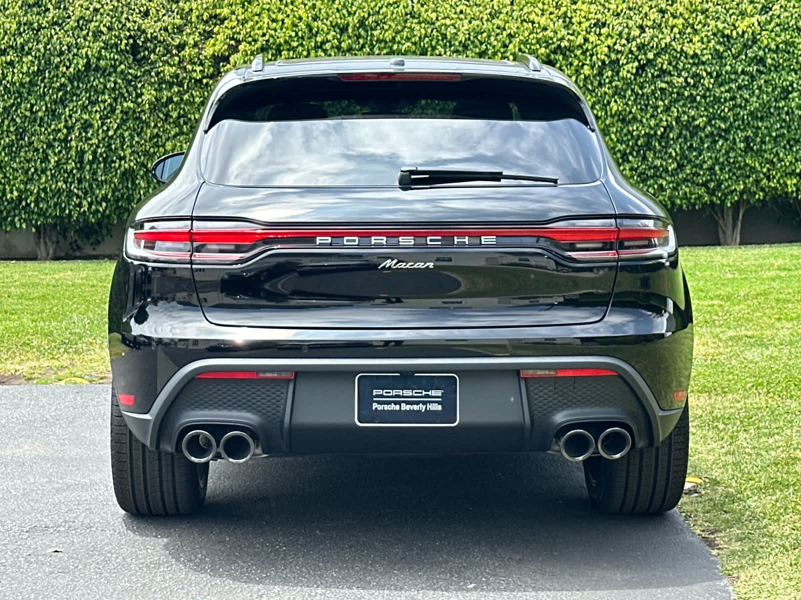 2026 Porsche Macan Base