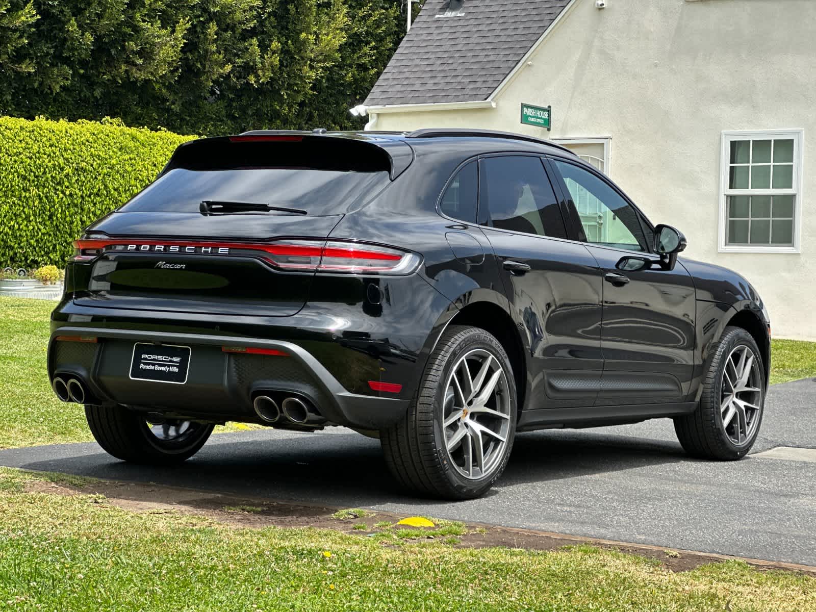 2026 Porsche Macan Base