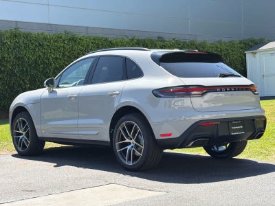 2026 Porsche Macan Macan