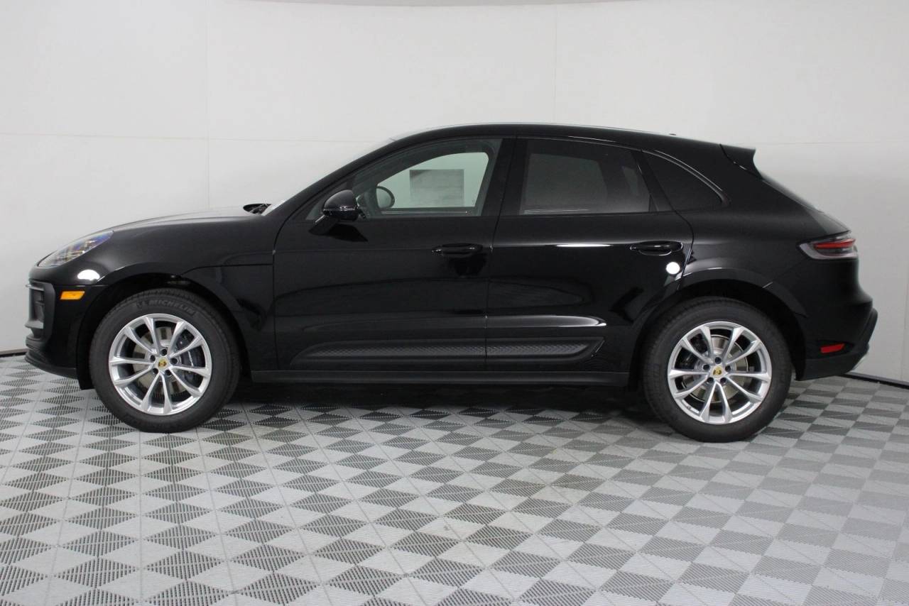 2026 Porsche Macan Macan