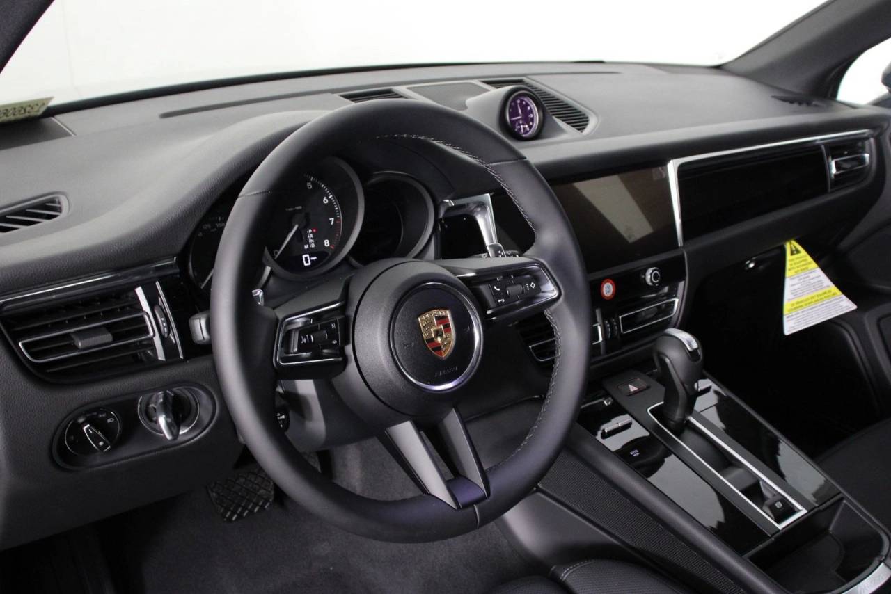 2026 Porsche Macan Macan