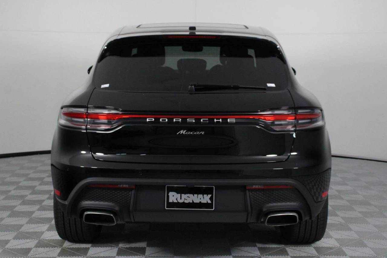 2026 Porsche Macan Macan