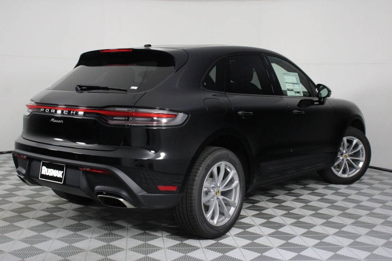 2026 Porsche Macan Macan