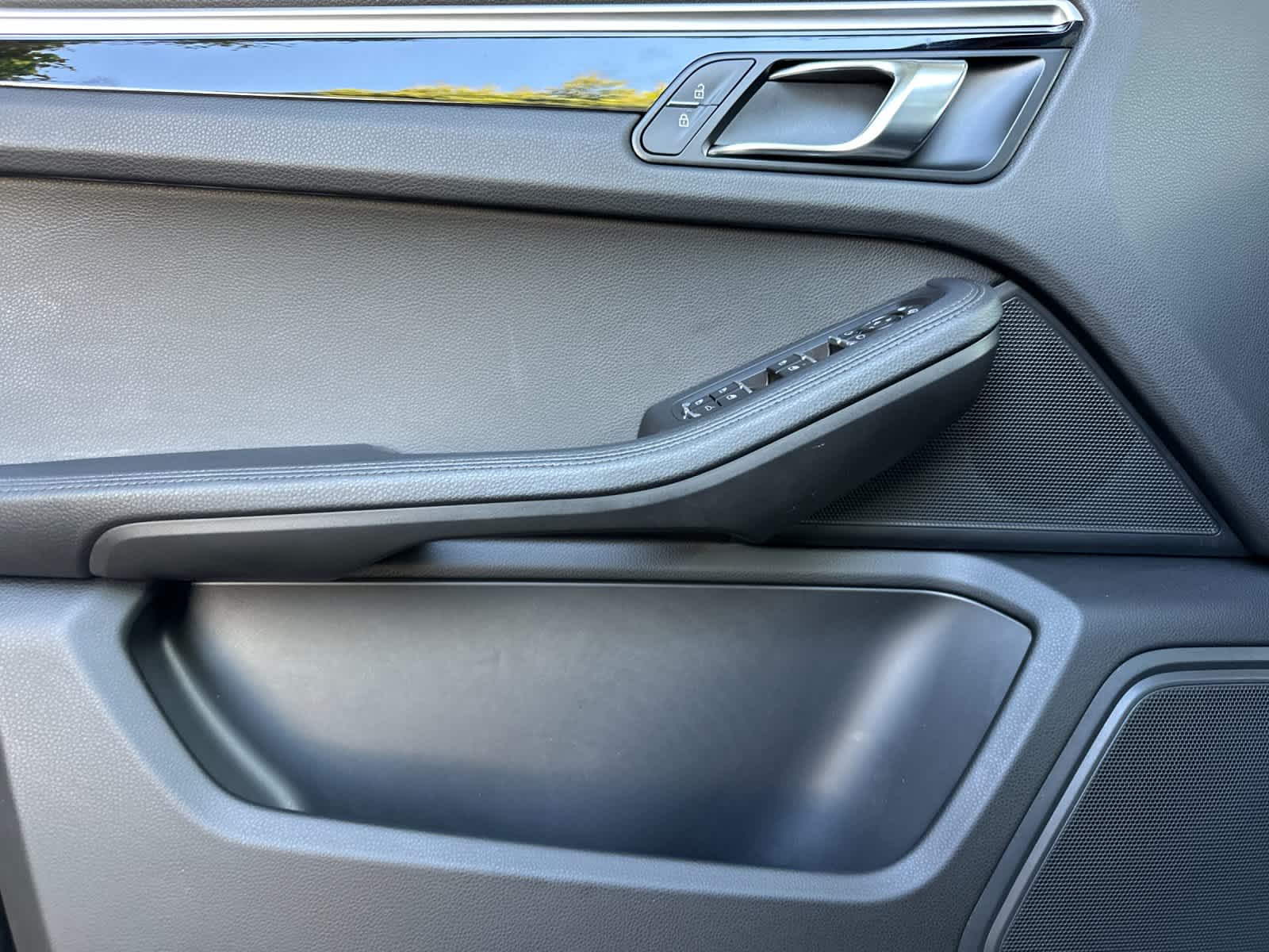 2019 Porsche Macan Macan