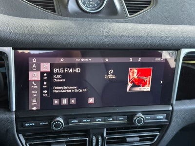 2019 Porsche Macan Macan