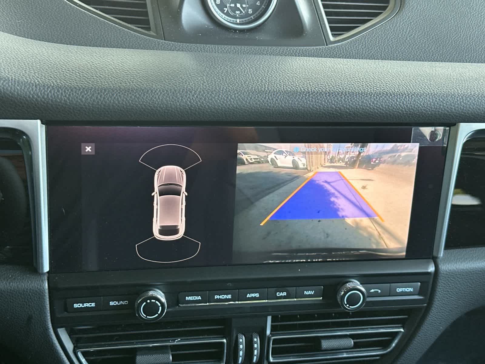 2019 Porsche Macan Macan
