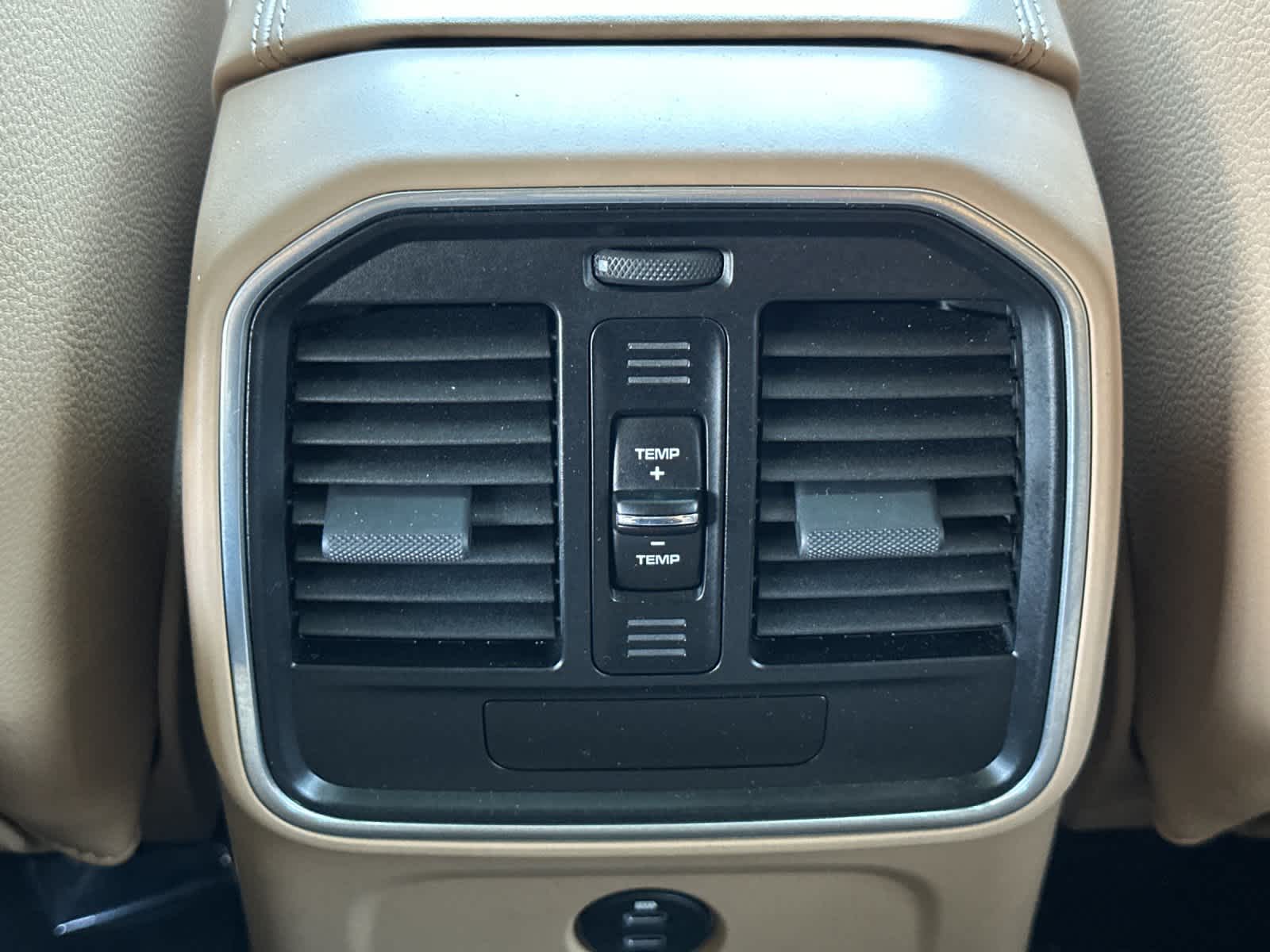 2021 Porsche Macan Macan