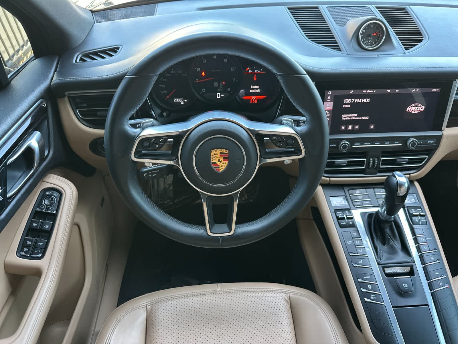 2021 Porsche Macan Macan