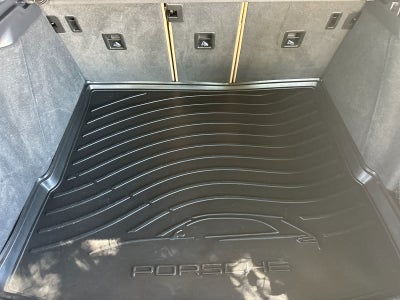 2021 Porsche Macan Macan