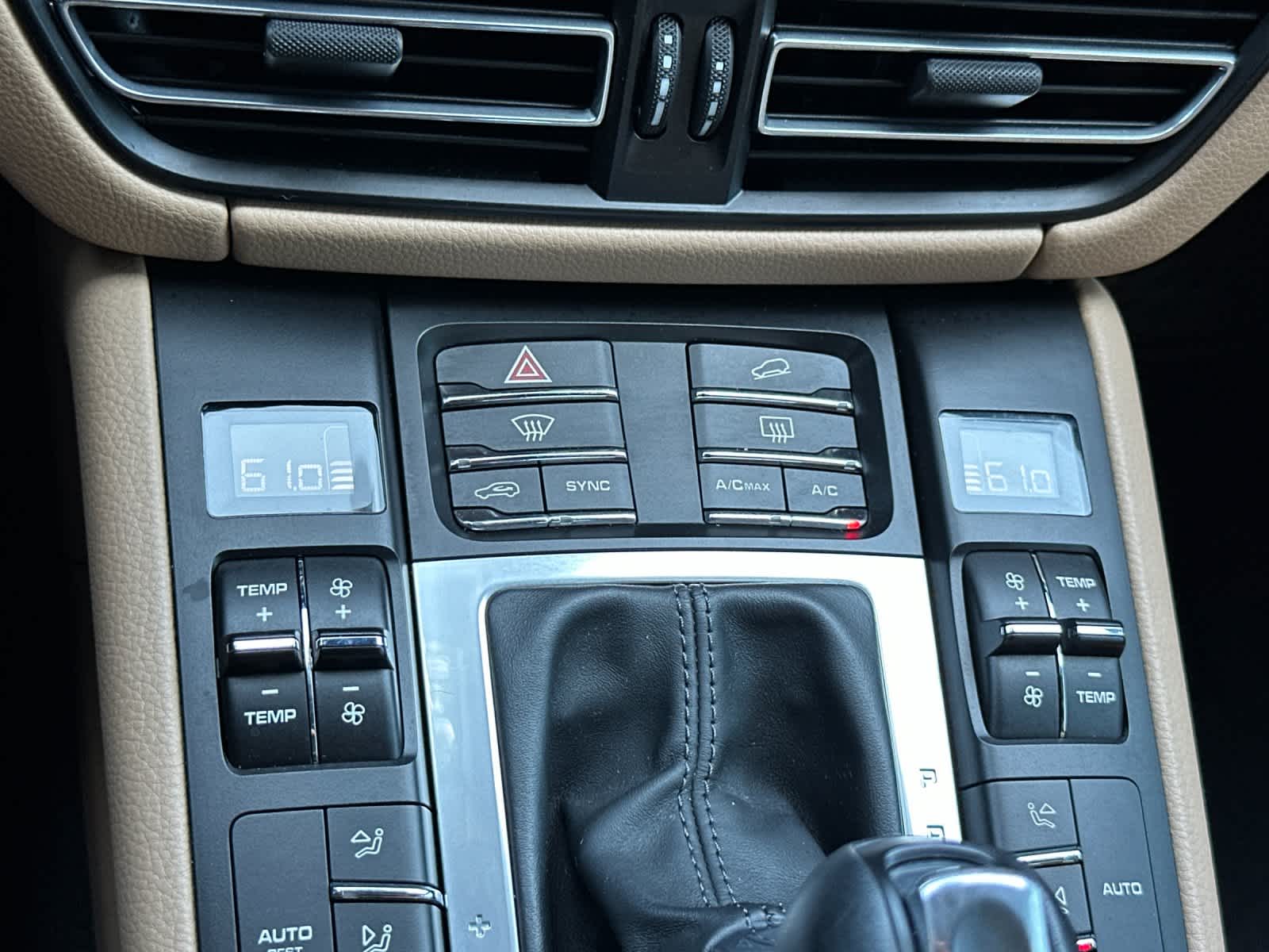 2021 Porsche Macan Macan