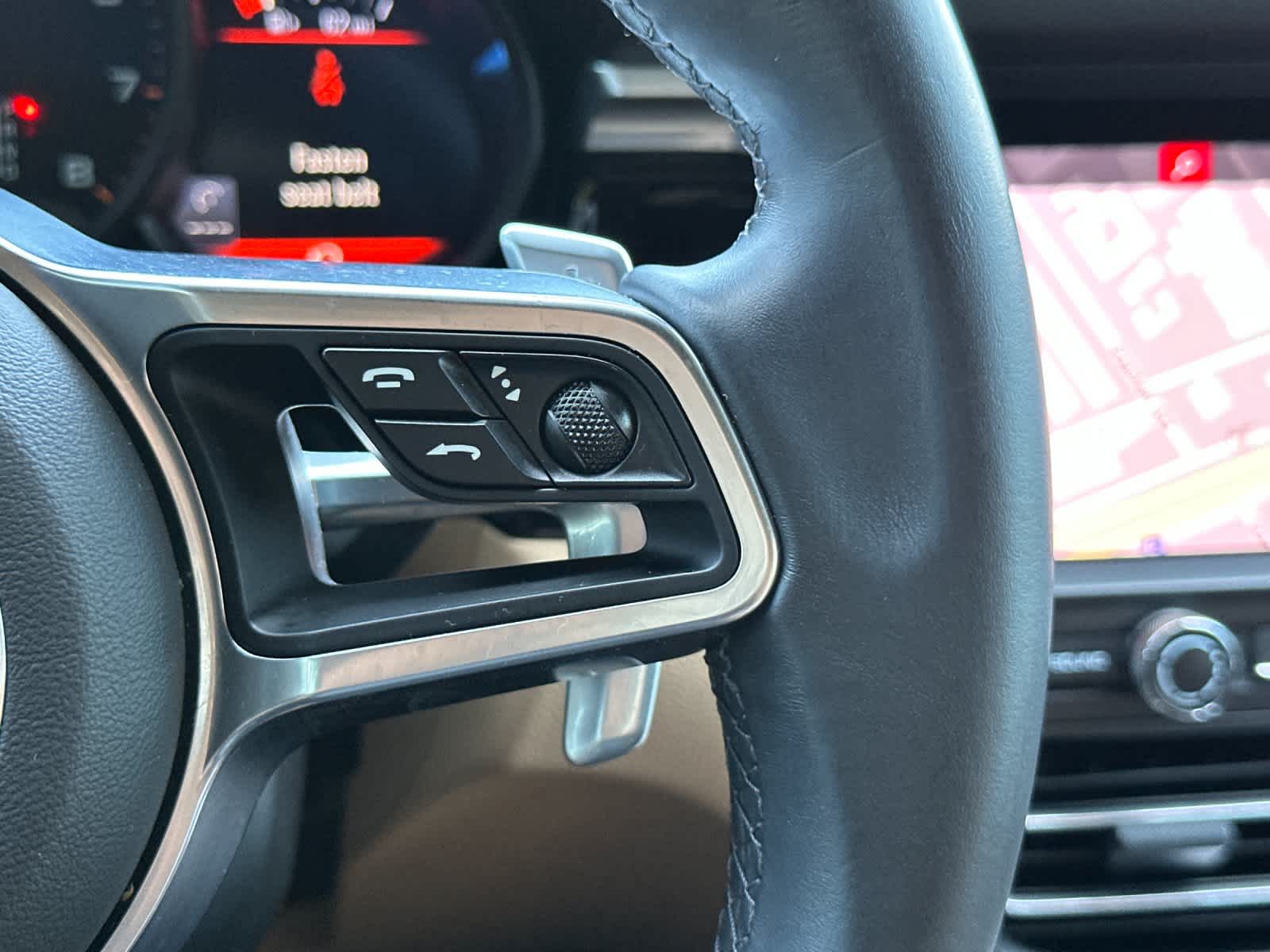 2021 Porsche Macan Macan