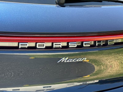 2021 Porsche Macan Macan