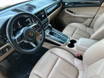2021 Porsche Macan Macan