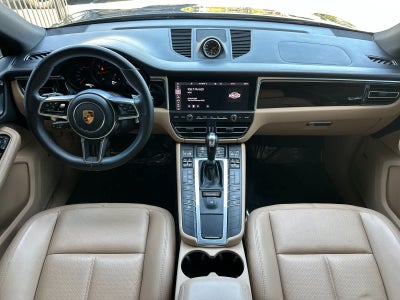 2021 Porsche Macan Macan