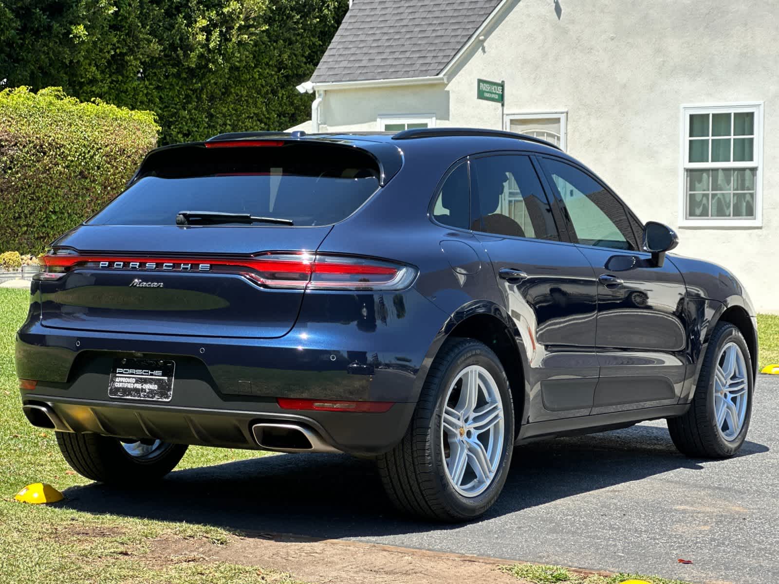 2021 Porsche Macan Macan