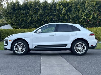 2025 Porsche Macan Base