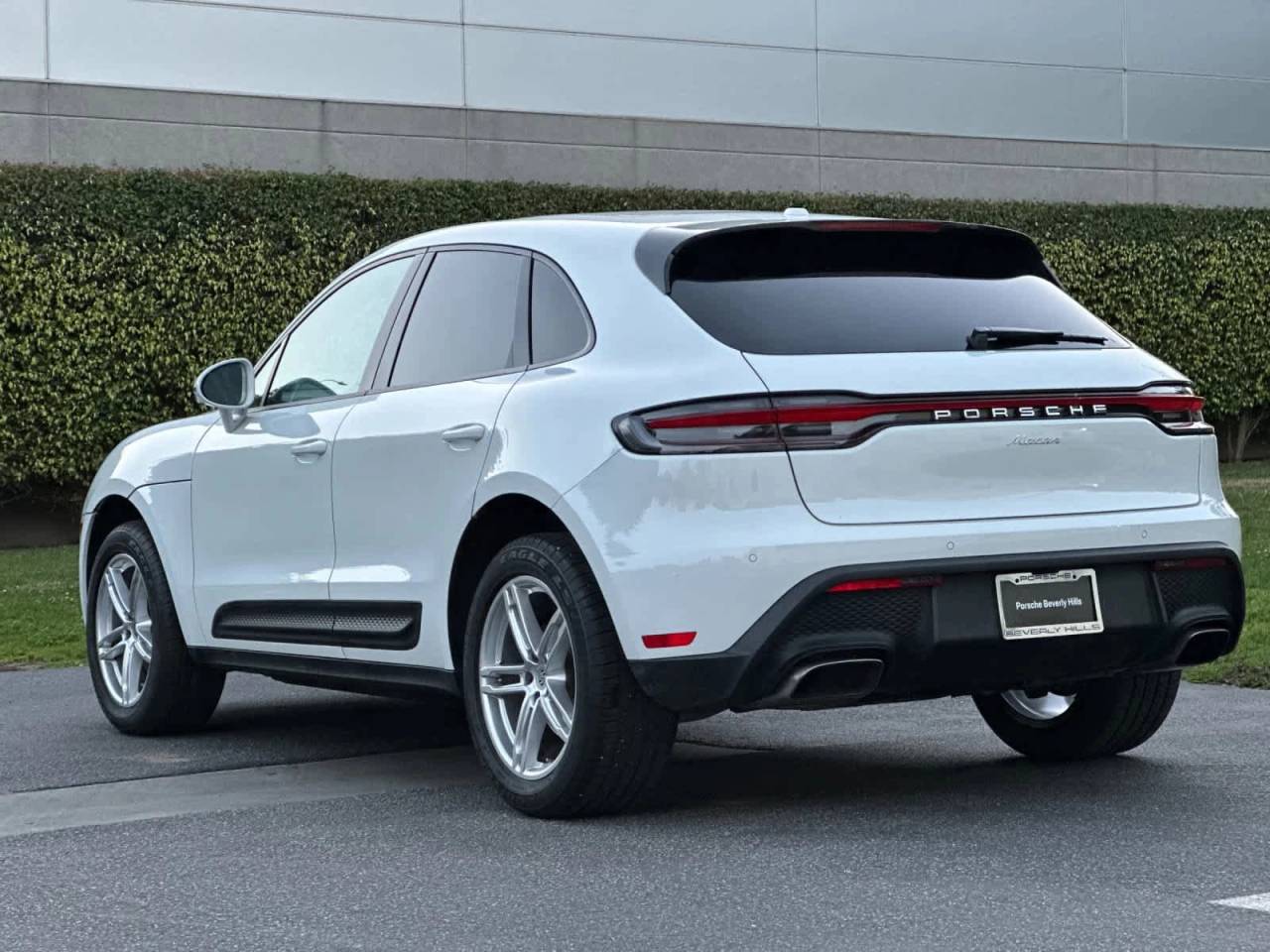 2025 Porsche Macan Base