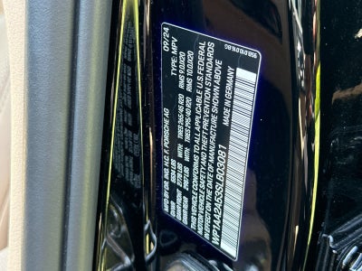 2025 Porsche Macan Base