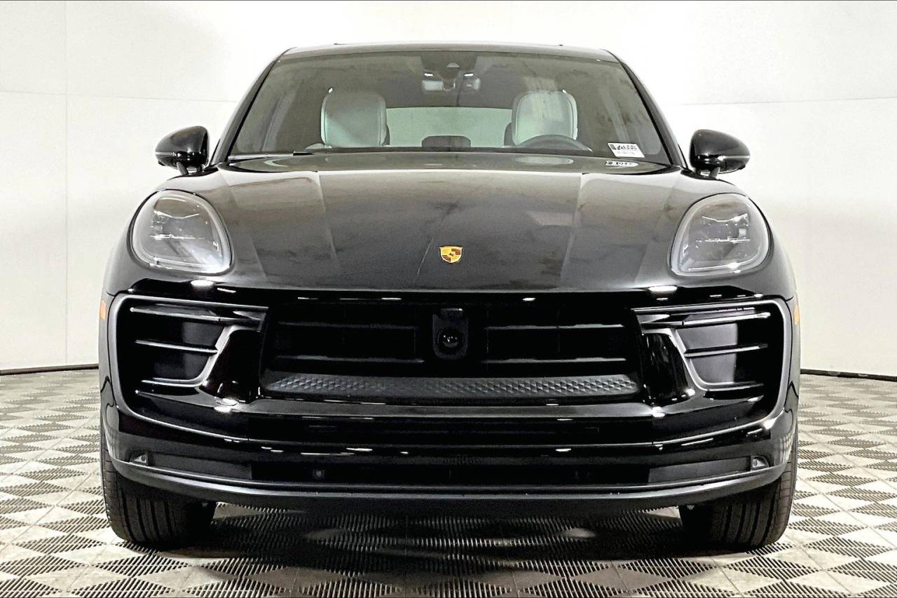 2025 Porsche Macan AWD