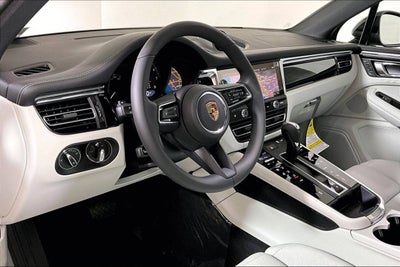 2025 Porsche Macan AWD