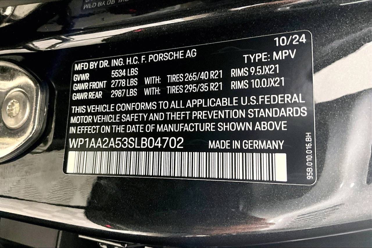 2025 Porsche Macan AWD