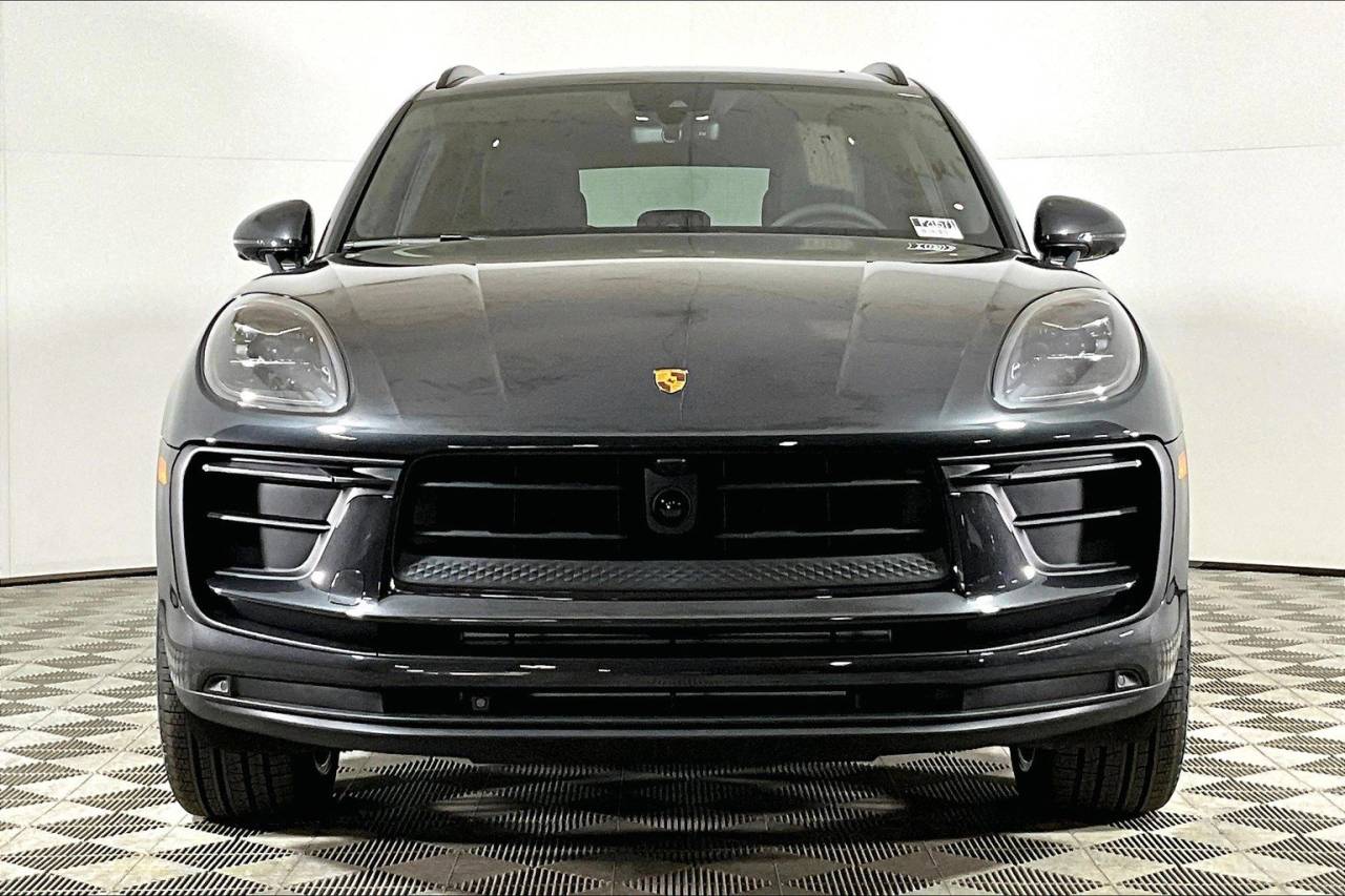 2025 Porsche Macan AWD