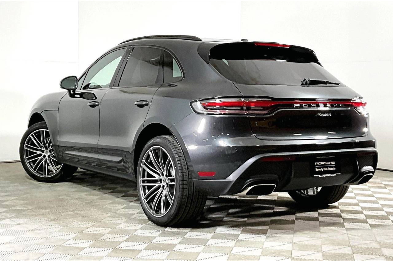 2025 Porsche Macan AWD