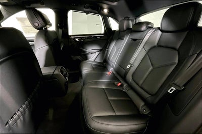 2025 Porsche Macan AWD