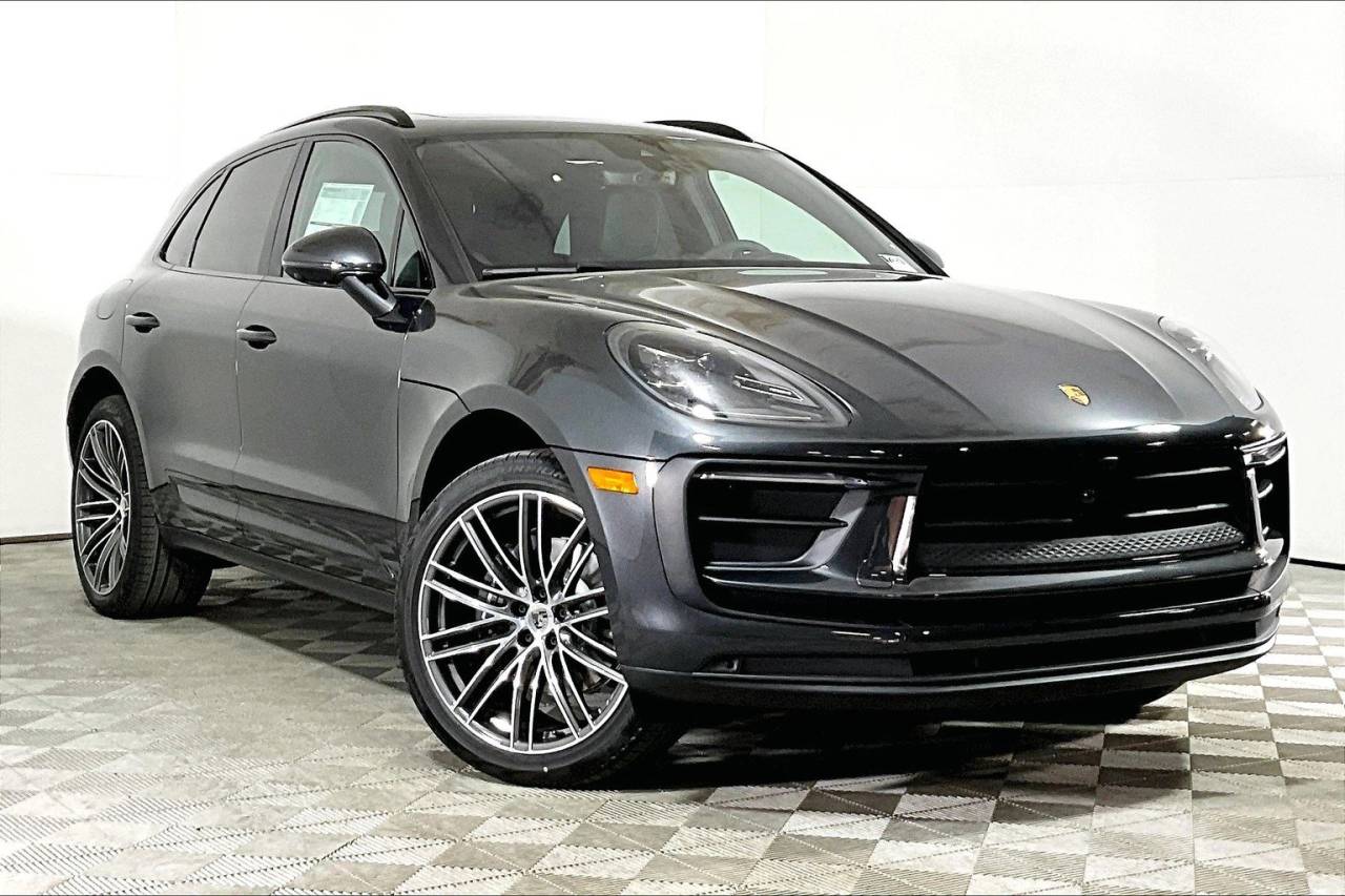 2025 Porsche Macan AWD