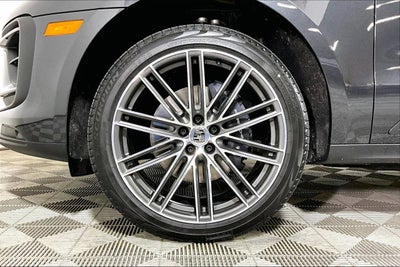 2025 Porsche Macan AWD