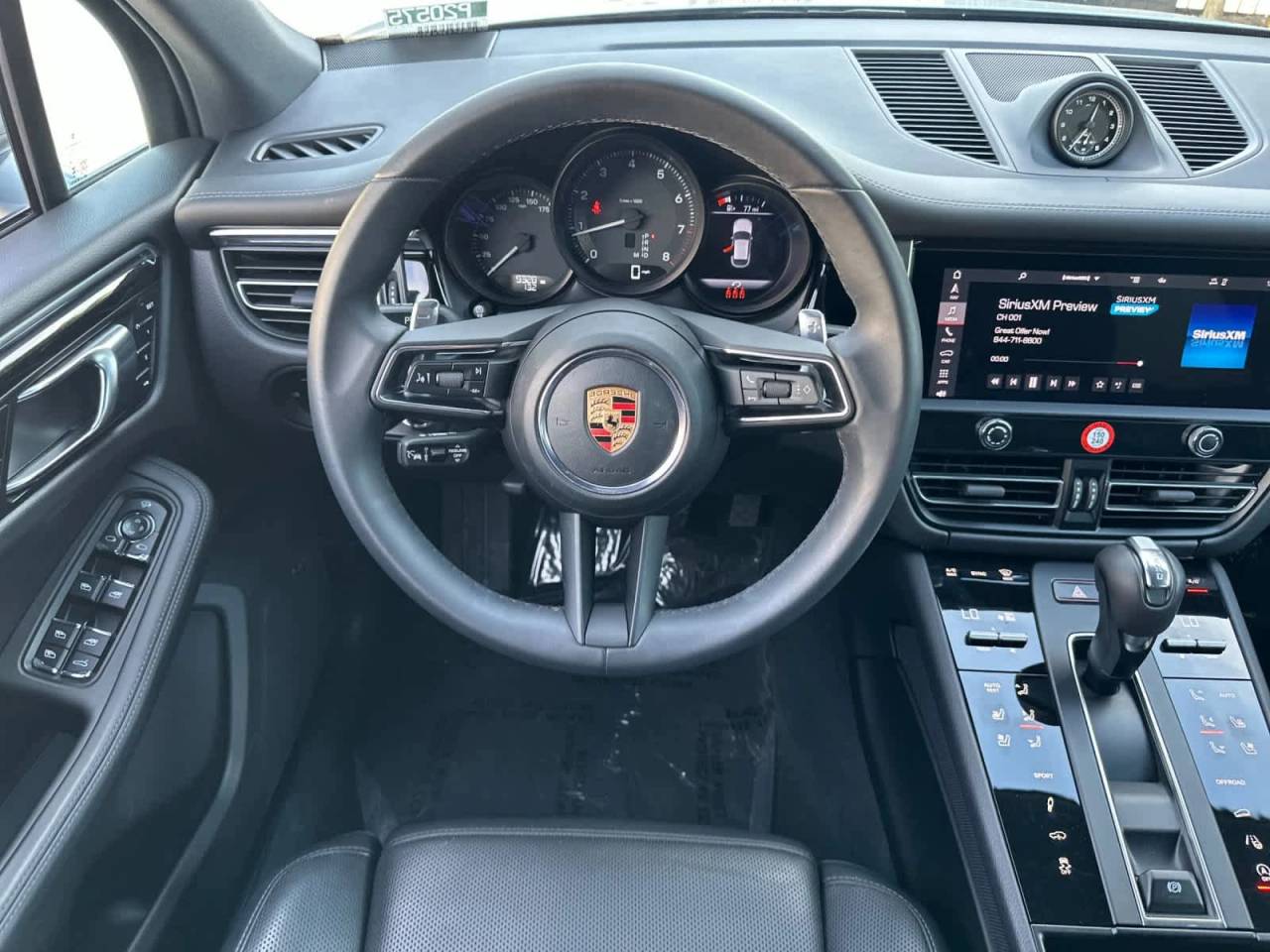 2025 Porsche Macan AWD