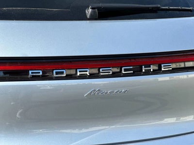 2025 Porsche Macan AWD